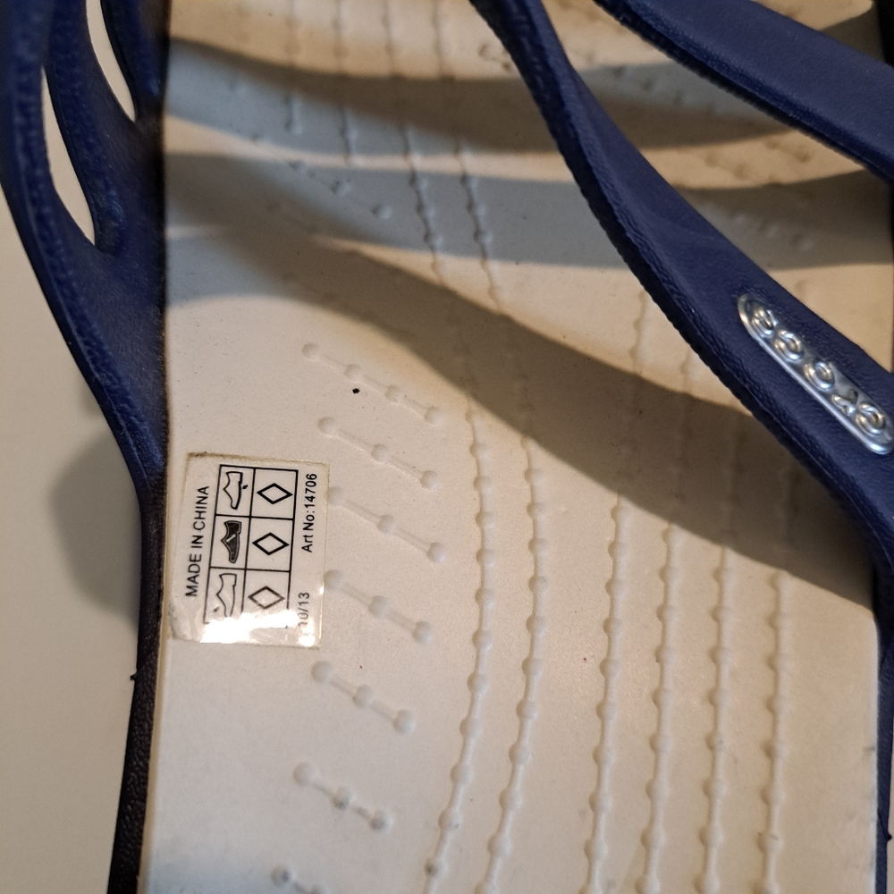 Crocs Rhonda Wedge Sandals Navy Blue Strappy Slide Women's Sz 8/9 - Picture 3 of 8